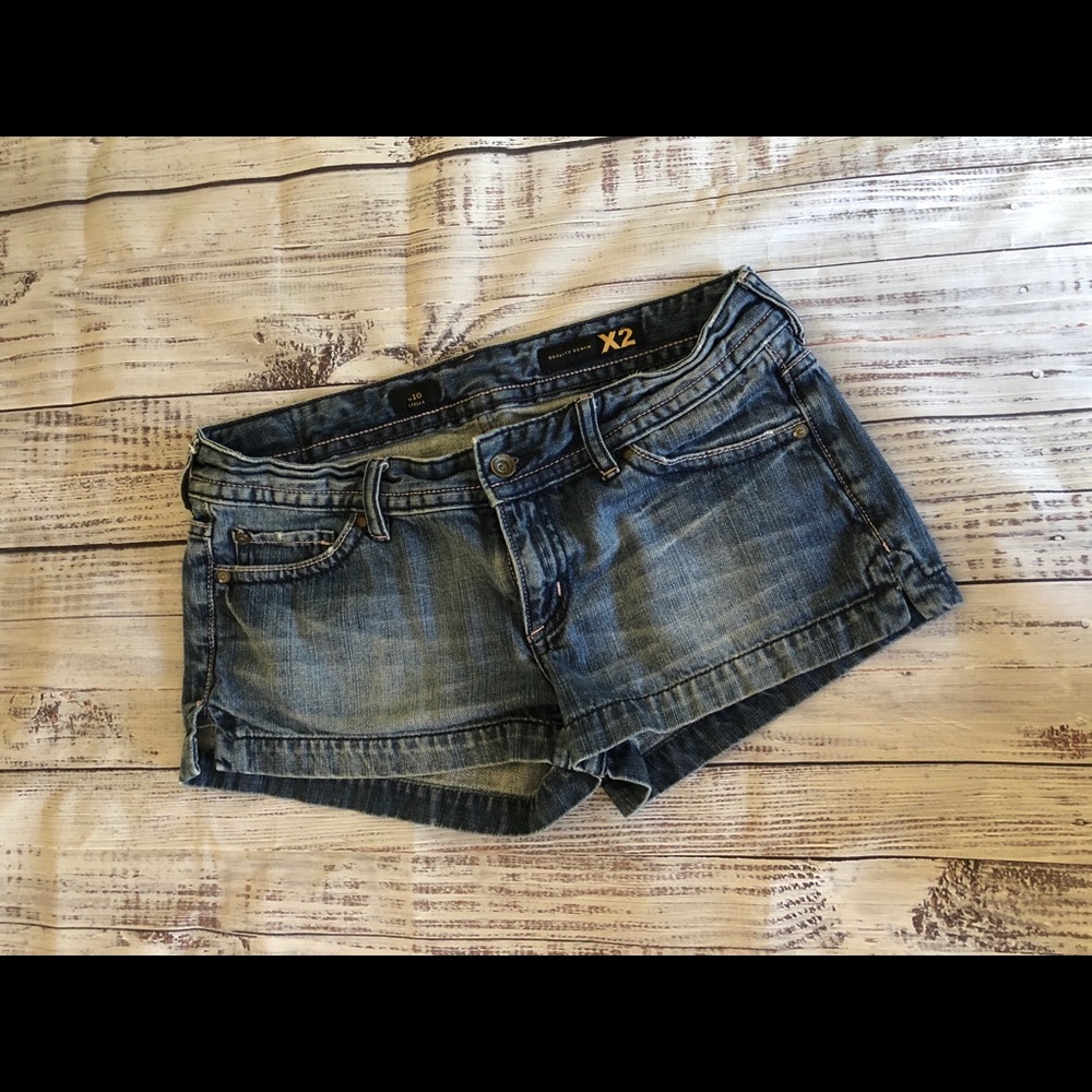 Express Shorts